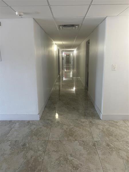 Building Photo - 550 Bayshore Dr