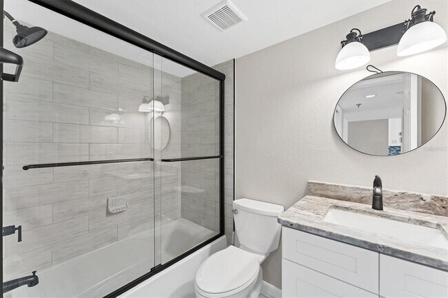 Building Photo - 4530 Pinebrook Cir