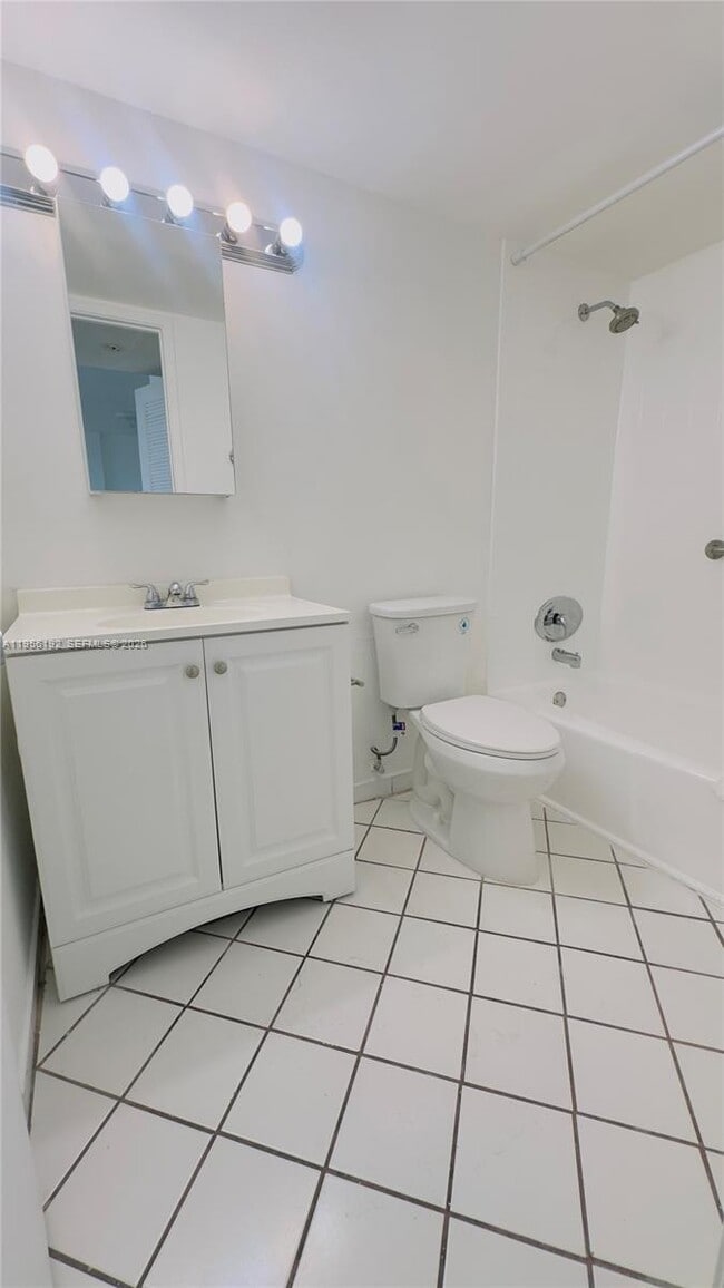 Building Photo - 2841 NE 163rd St