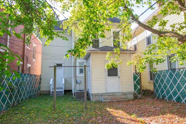 Building Photo - 30 E Maynard Ave