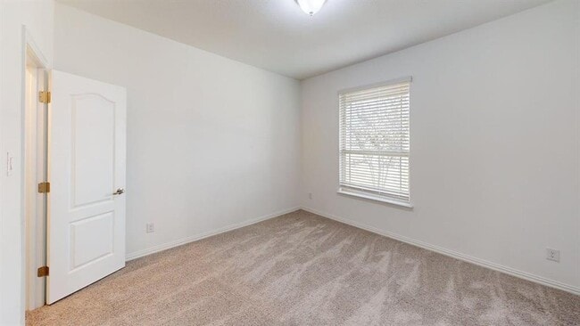 Building Photo - 404 Ashby Dr