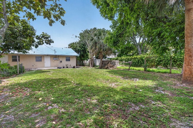 Building Photo - 9484 Sun Ct