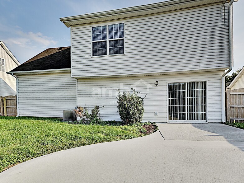 Building Photo - 5721 Gaboury Ln