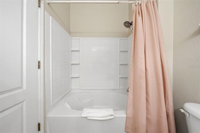 Building Photo - 2402 Caravelle Cir