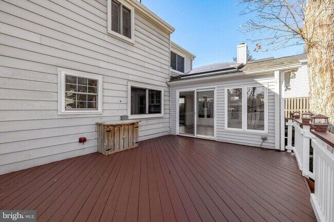 Building Photo - 2015 Freedom Ln