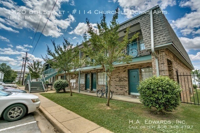 Building Photo - Churchill Downs Apartments
