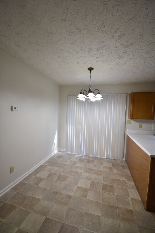 Building Photo - 202 Cobblestone Ct
