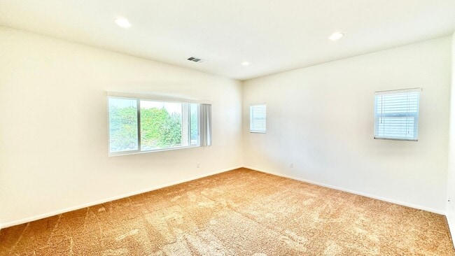 Building Photo - Lovely Two Story Home in the Newer Communi...