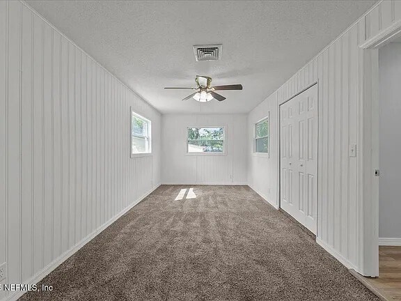 Building Photo - 1604 Husson Ave