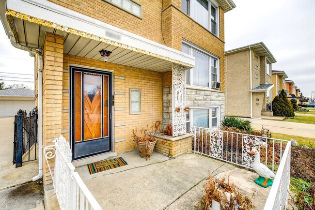 Building Photo - 5212 Avery Pl