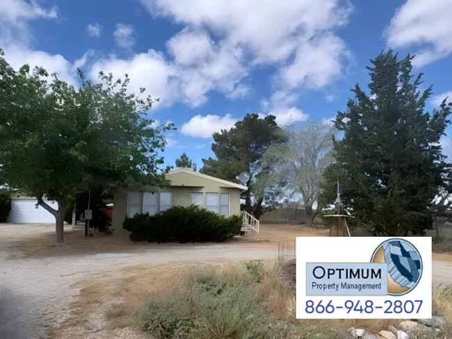 Building Photo - Fully Remodeled 3BD/2BA Home on Spacious Lot