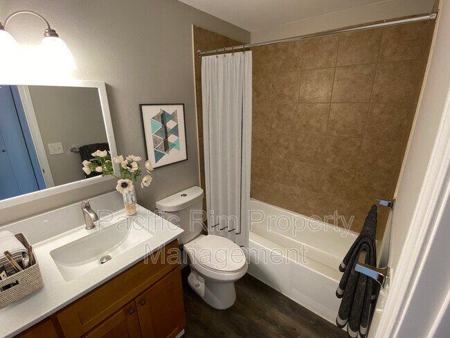 Building Photo - 6415 Steilacoom Blvd SW