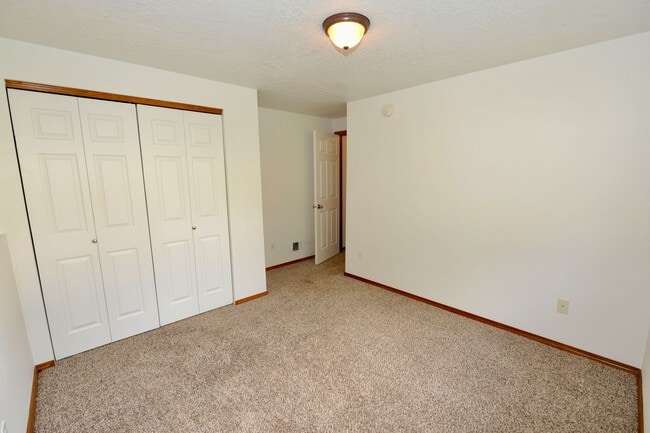 Building Photo - 7682 N Joanna Dr