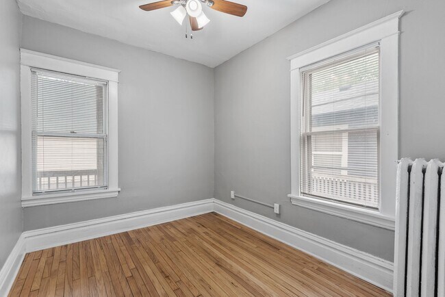 Building Photo - 211 Grotto St N