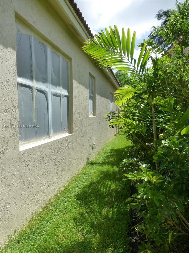 Building Photo - 1139 Chenille Cir