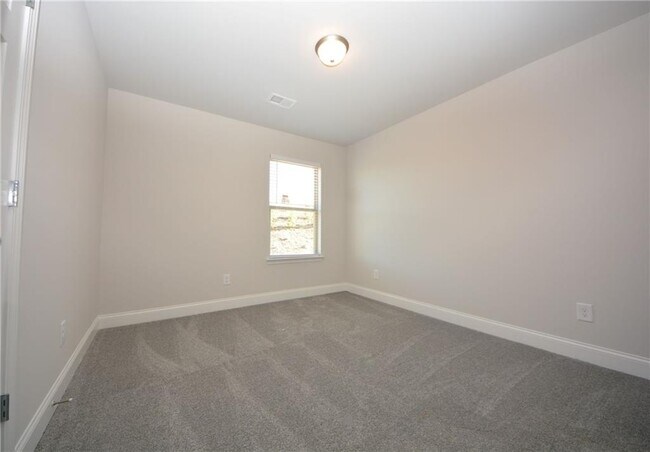 Building Photo - 232 Hellen Vly Dr