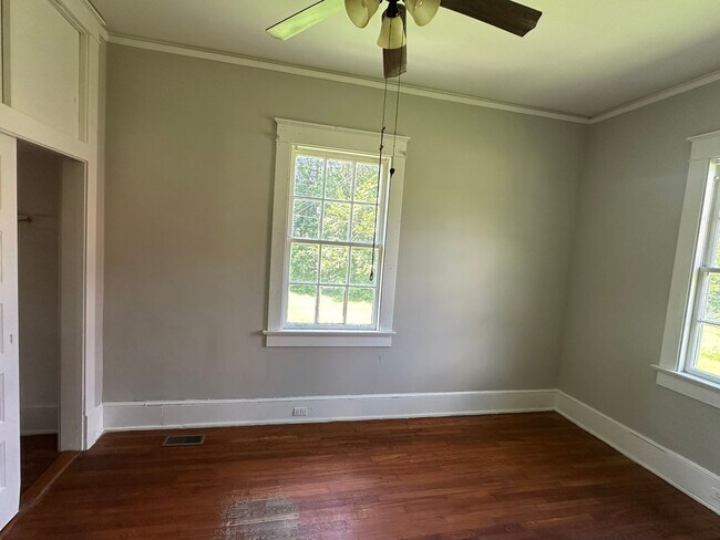 Building Photo - 618 Grier St