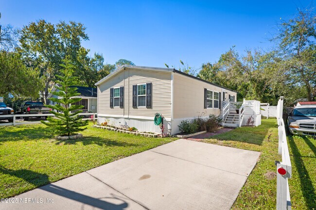 Building Photo - 501 Aiken St