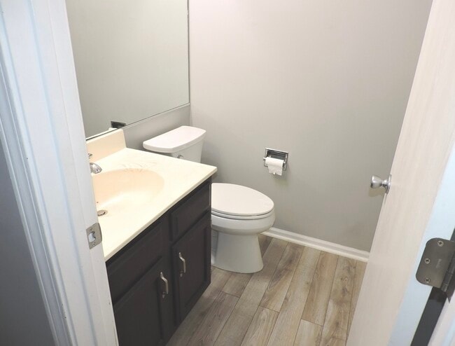 Building Photo - 245 Carlisle Ave