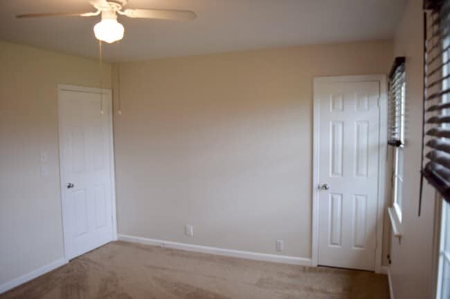 Building Photo - Updated photos coming soon…Great 2 Bedroom 1 1/2 Bath Townhome Now Available in River Plantation!