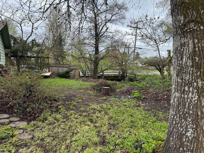 Building Photo - Perfectly Located 3 Bedroom Home