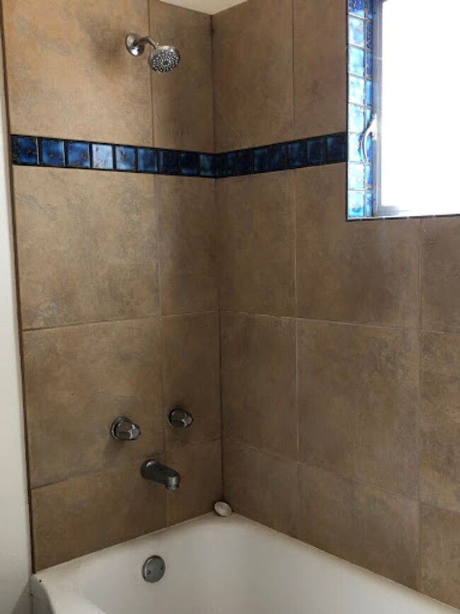 Building Photo - 5511 Schmale Ln