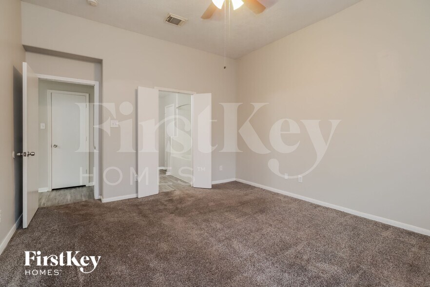 Building Photo - 6706 Windy River Ln