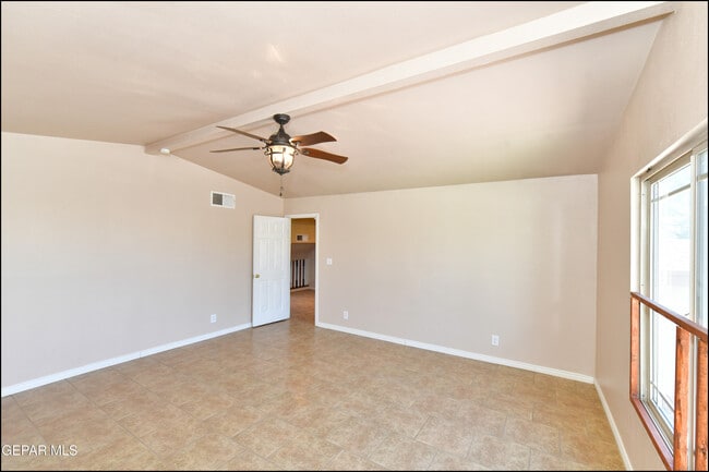 Building Photo - 908 Bolivia St