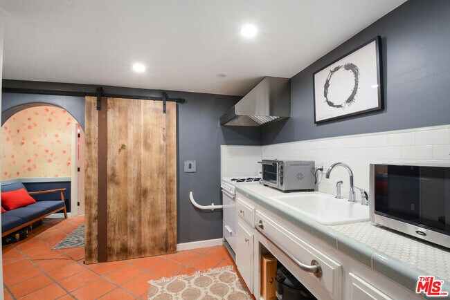 Building Photo - 6717 Whitley Terrace