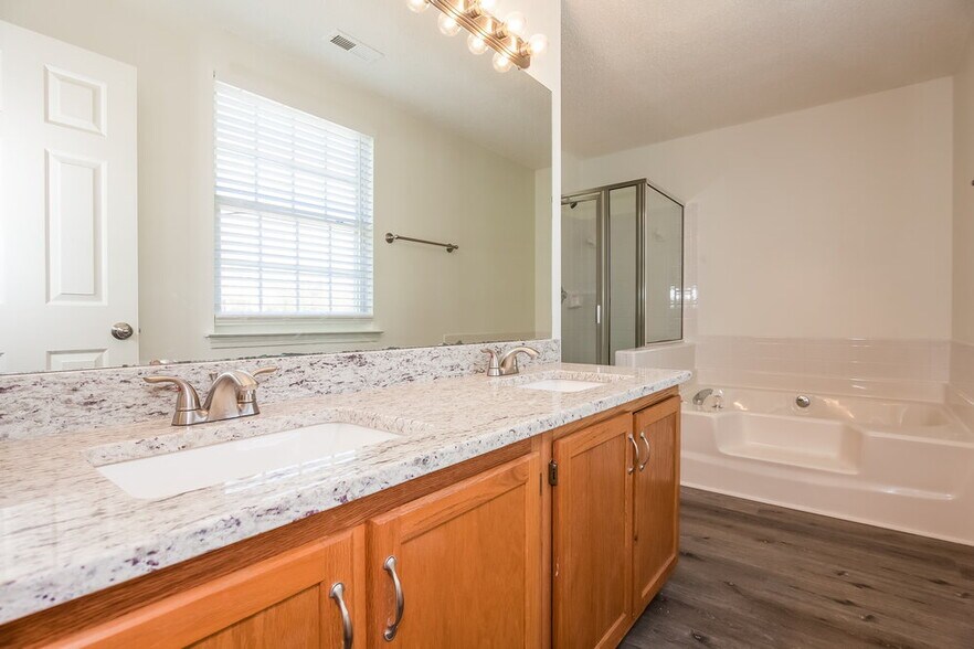 Building Photo - 9826 Baxter Caldwell Dr