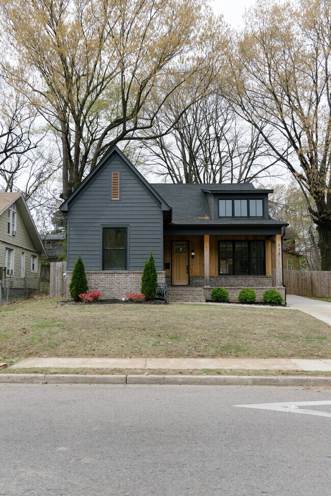 "Charming 3Bedroom, 2Bath Home on Joseph... 533 Josephine St