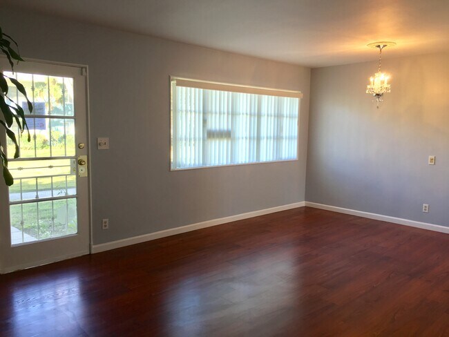 Primary Photo - 5456 Village Green