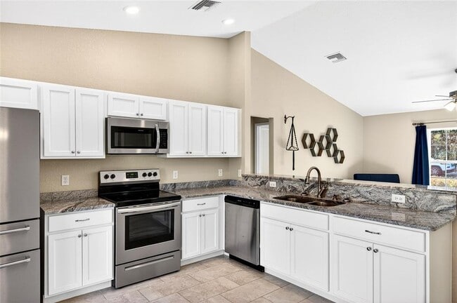 Building Photo - 501 Marion Oaks Golf Rd