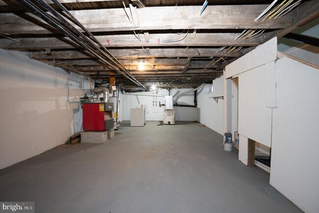 Building Photo - 732 Buck Ln