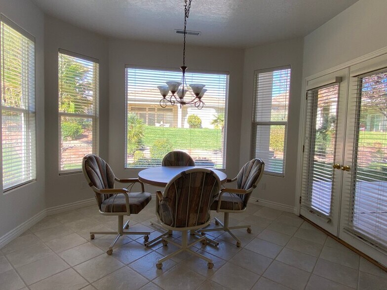 Building Photo - 862 Owls Way