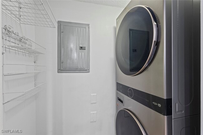 Building Photo - 1830 Florida Club Cir