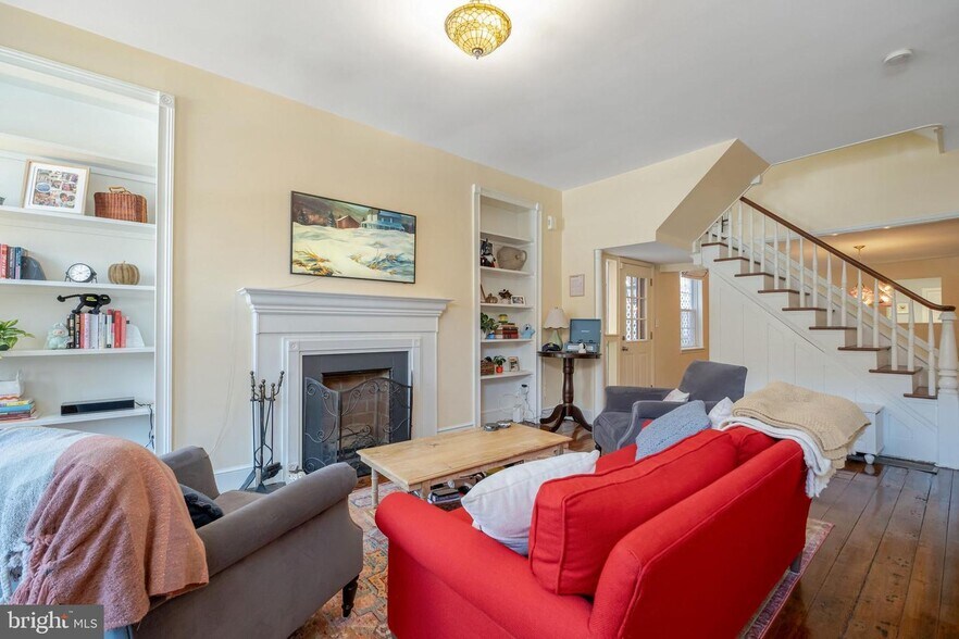 Building Photo - 908 S Front St