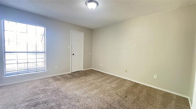 Building Photo - 9601 Forest Ln
