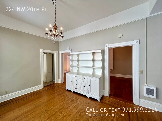 Building Photo - 224 NW 20th Pl