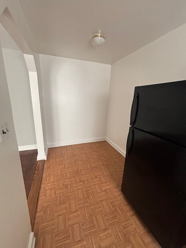 Interior Photo - 135 KENNEDY ST NW