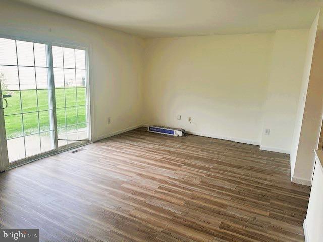 Building Photo - 131 Kendal Ct