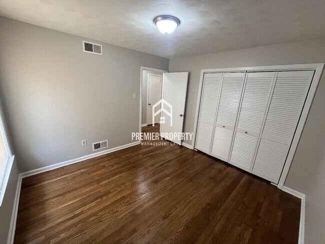 Building Photo - 1791 Homedale Ave