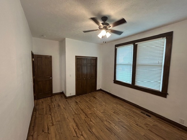 Bedroom 2 (closet) - 511 E Old Andrew Johnson Hwy