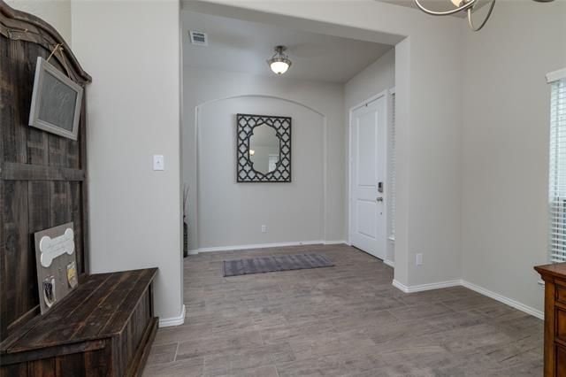Building Photo - 233 Gardenia Dr