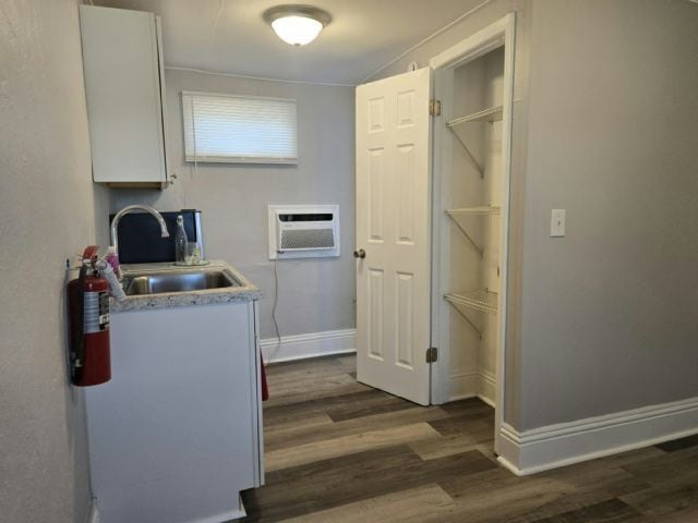 Building Photo - 12840 Seminole Blvd