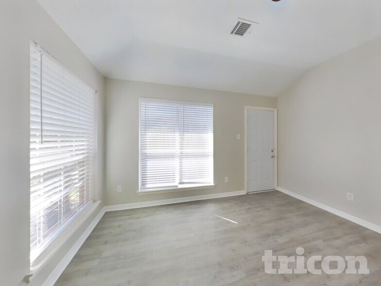 Building Photo - 24307 Hard Wood Dr