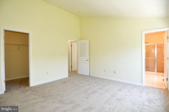 Building Photo - 8784 Lincoln St