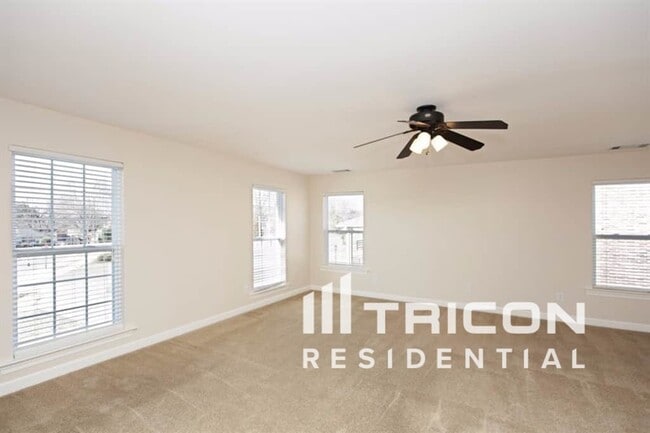 Building Photo - 91 Berry Hill Dr
