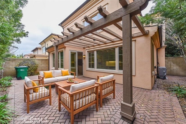 Building Photo - 60 Brindisi