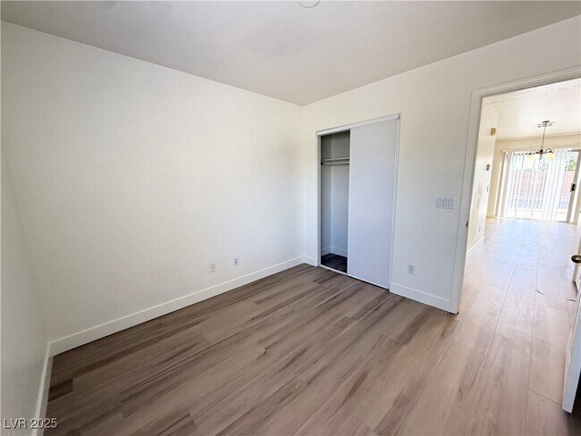 Building Photo - 5718 Royal Sands St